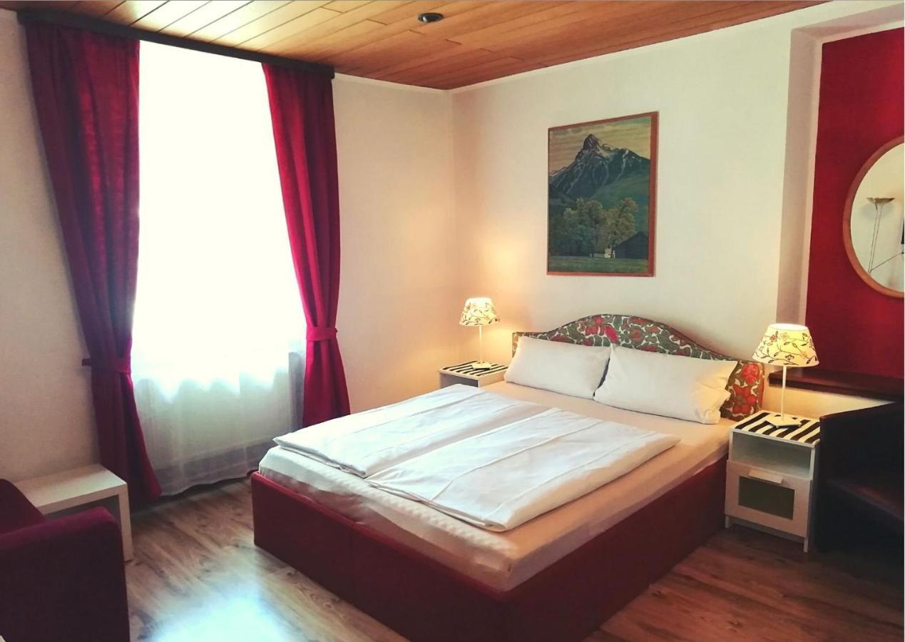 טריברג Hotel Pfaff מראה חיצוני תמונה