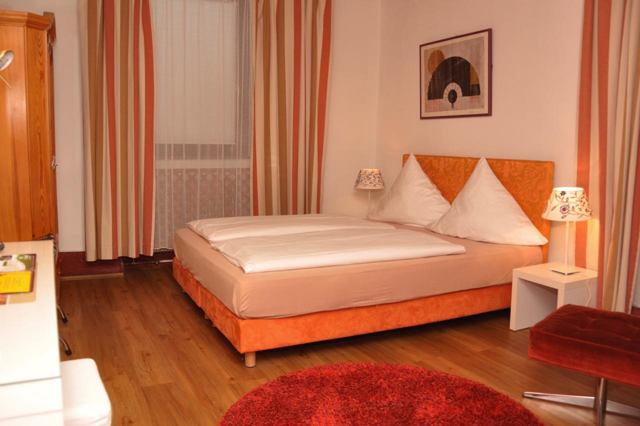 טריברג Hotel Pfaff מראה חיצוני תמונה